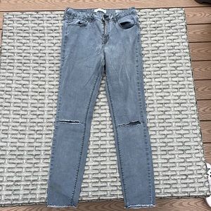 Bullhead Hi-Rise Ripped Skinny Jean